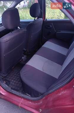 Седан Renault Logan 2010 в 
