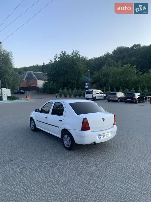 Седан Renault Logan 2011 в Полтаві