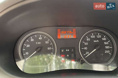 Седан Renault Logan 2010 в 