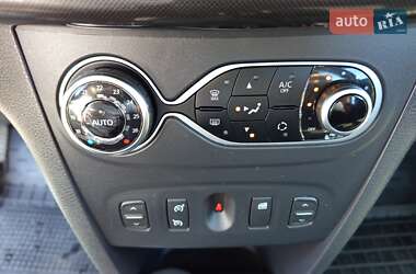 Седан Renault Logan 2020 в 