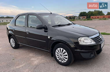 Седан Renault Logan 2012 в Прилуках