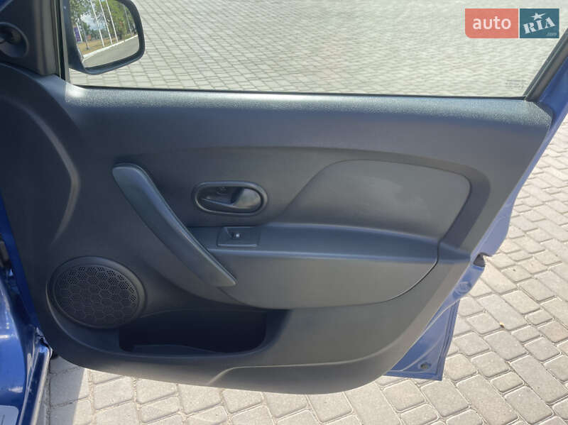 Седан Renault Logan 2014 в Одессе