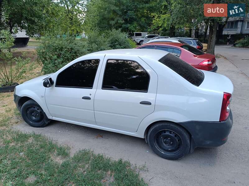 Седан Renault Logan 2012 в Запорожье