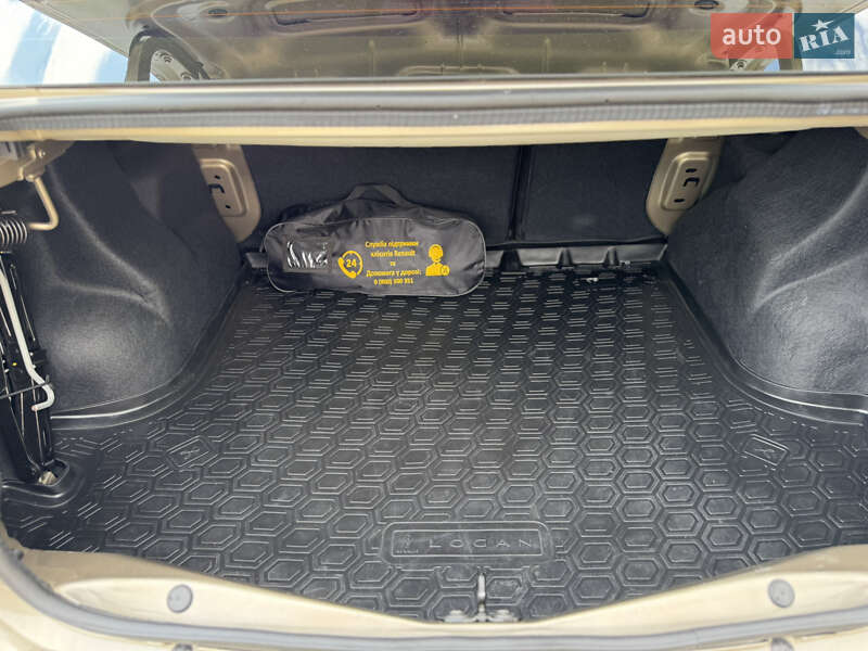 Седан Renault Logan 2020 в Днепре