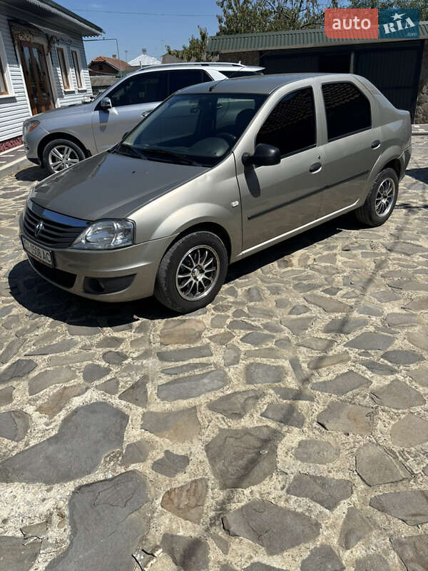 Renault Logan 2009
