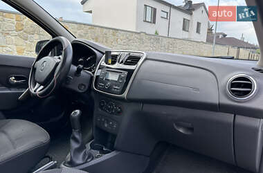 Седан Renault Logan 2016 в 