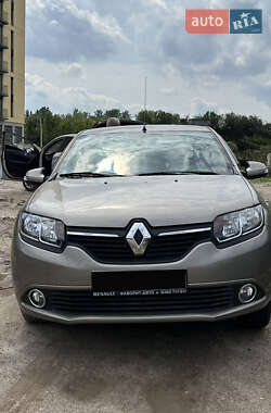 Седан Renault Logan 2014 в Тернополі