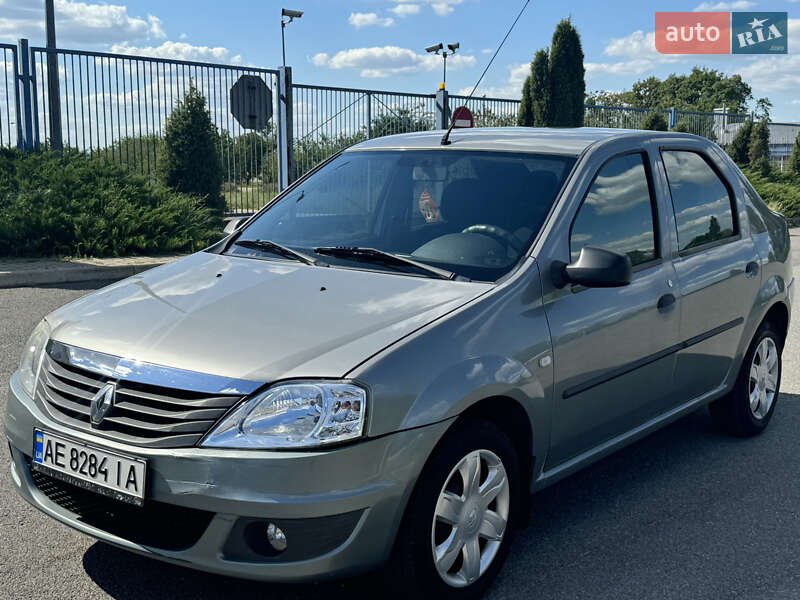 Renault Logan 2010