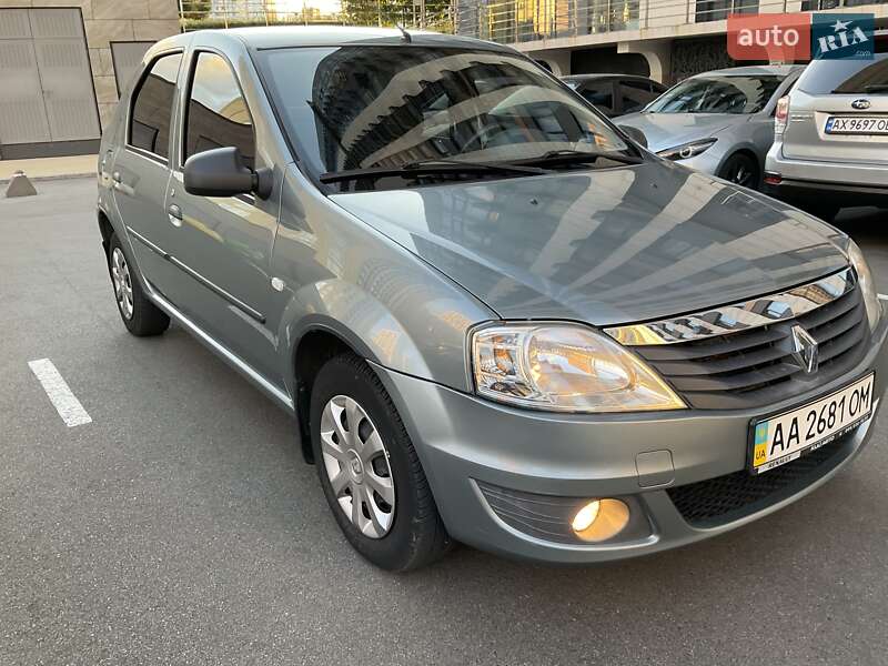 Седан Renault Logan 2011 в Киеве