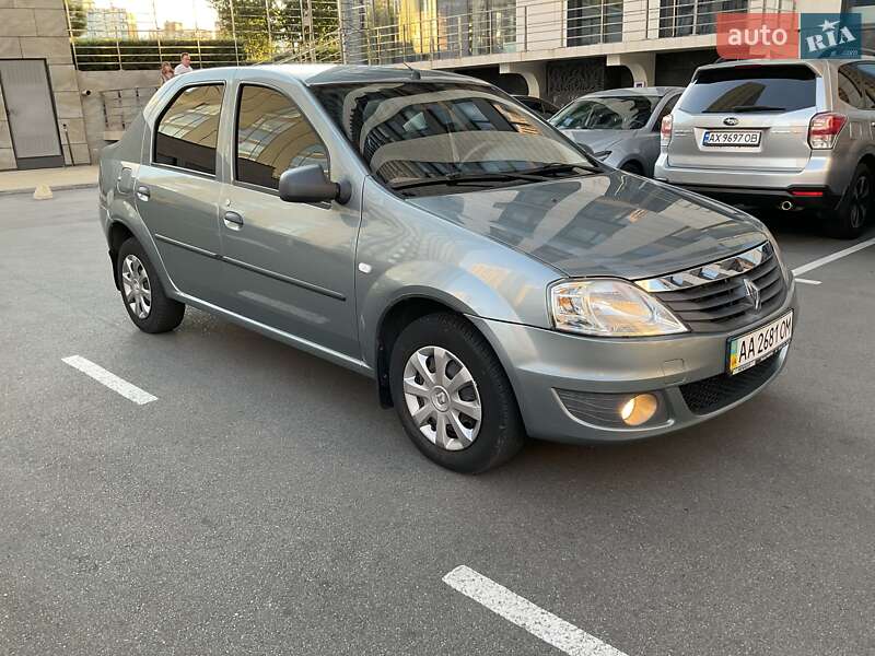 Седан Renault Logan 2011 в Киеве