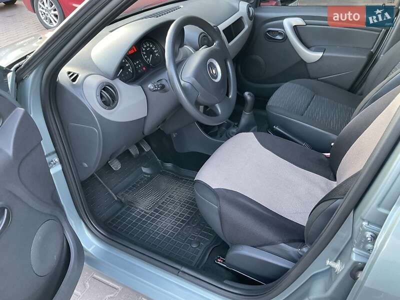 Седан Renault Logan 2011 в Киеве