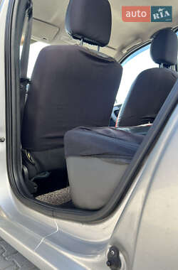 Седан Renault Logan 2010 в 