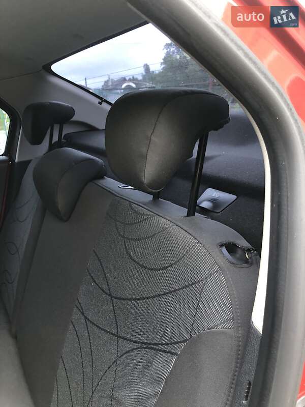 Седан Renault Logan 2013 в Делятине