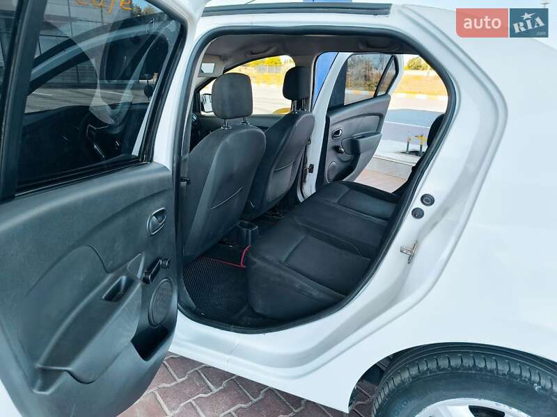 Седан Renault Logan 2019 в Рени