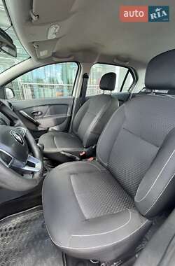 Седан Renault Logan 2019 в 