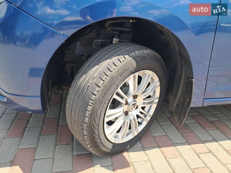 Седан Renault Logan 2013 в Краматорске