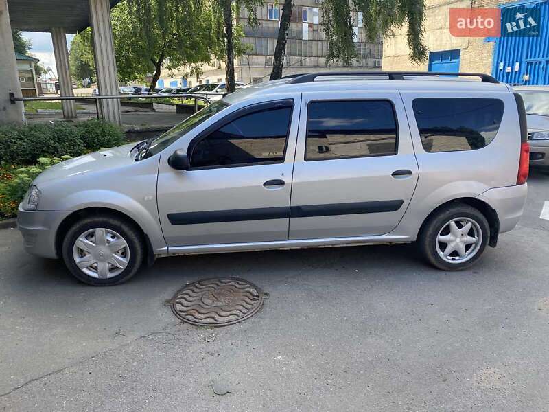 Renault Logan 2010