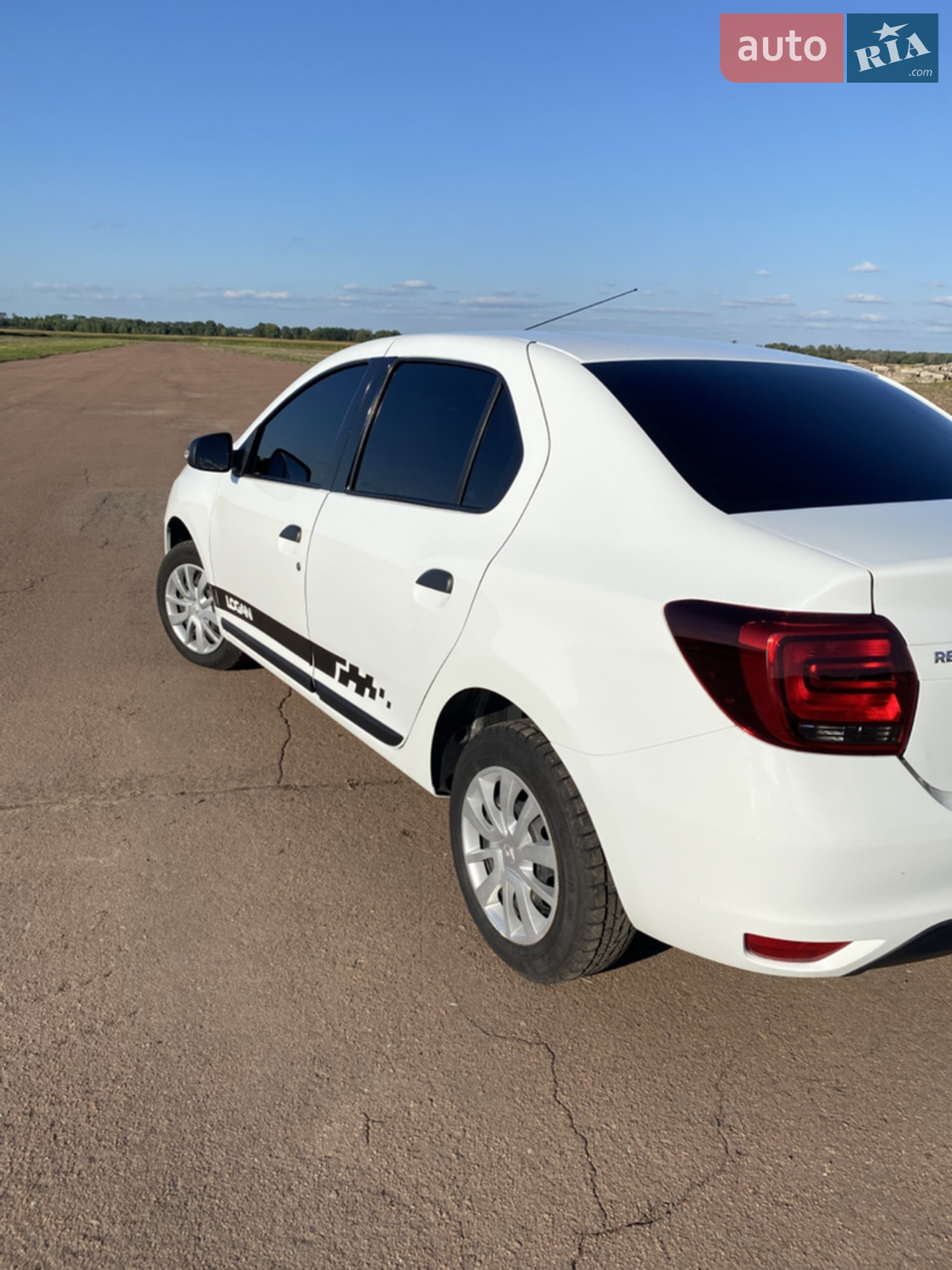 2019 Renault Logan - мініатюра 2