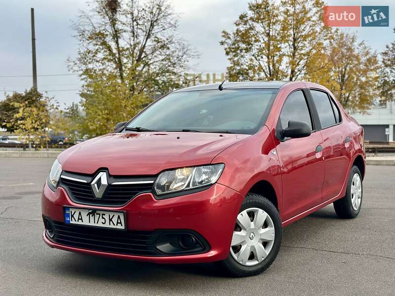 Седан Renault Logan 2016 в 