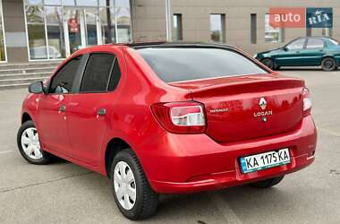 Седан Renault Logan 2016 в 