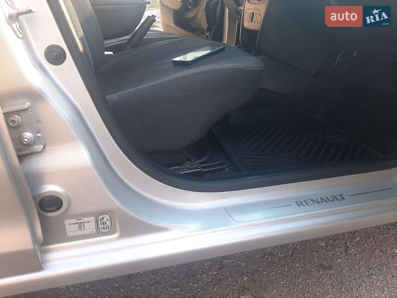 Седан Renault Logan 2013 в Славянске фото 20 Седан Renault Logan 2013 в Славянске