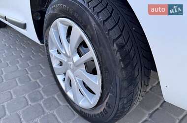 Седан Renault Logan 2021 в 