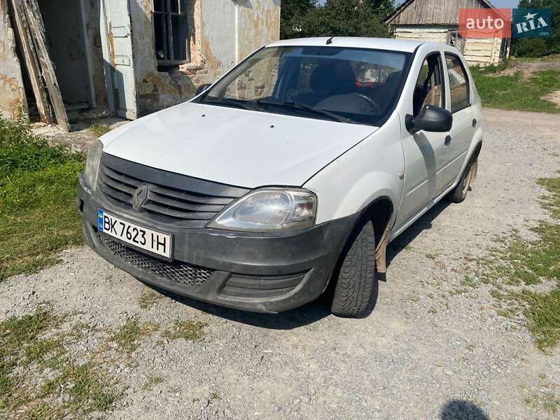 Седан Renault Logan 2012 в Дубно