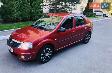 Седан Renault Logan 2011 в 