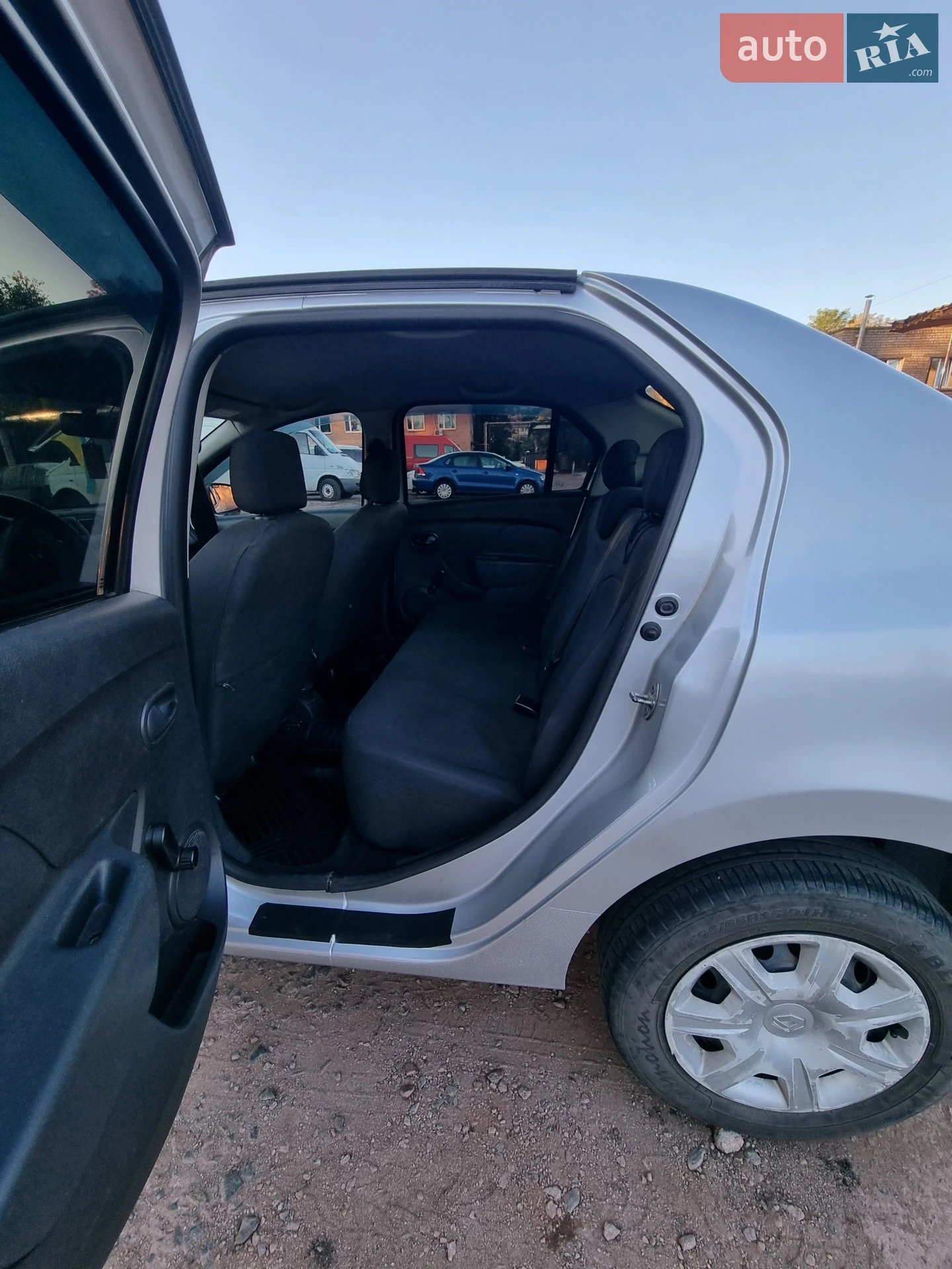 2013 Renault Logan - мініатюра 12