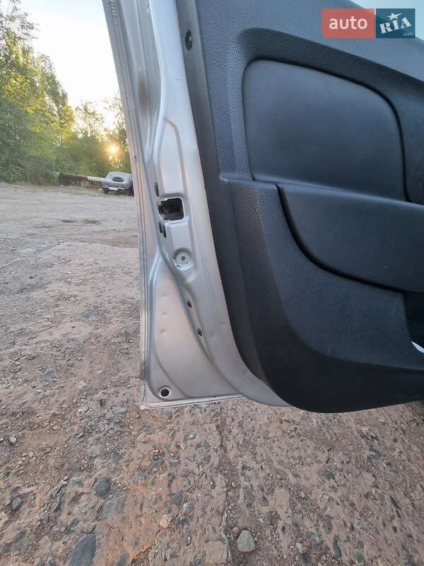 Седан Renault Logan 2013 в Кривом Роге