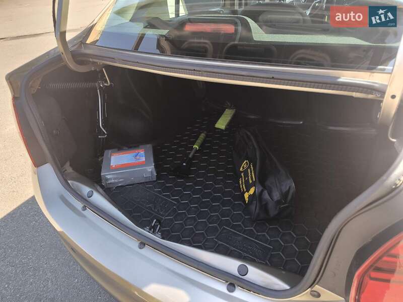 Седан Renault Logan 2020 в Києві фото 13 Седан Renault Logan 2020 в Києві