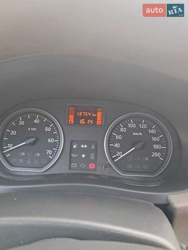 Седан Renault Logan 2011 в Львове