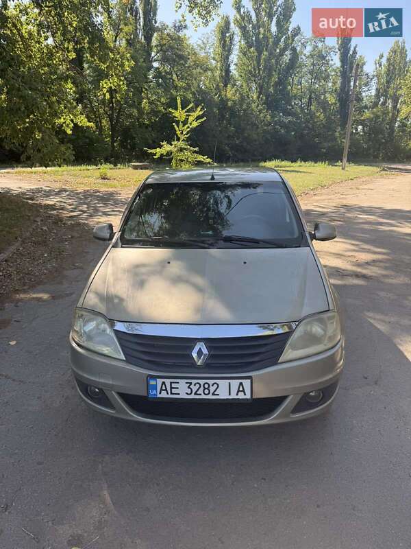 Седан Renault Logan 2011 в Синельниковому