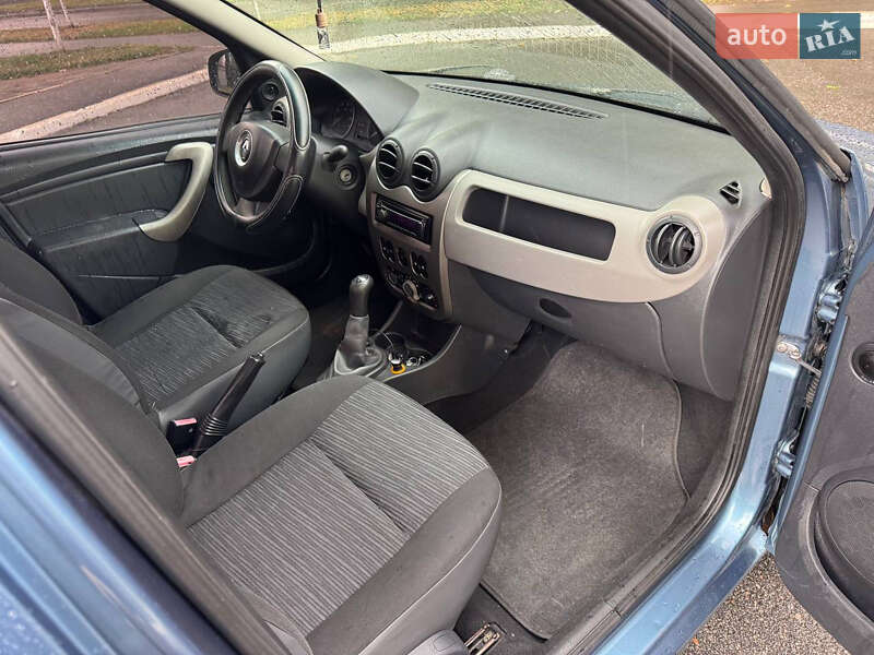 Седан Renault Logan 2010 в Харькове