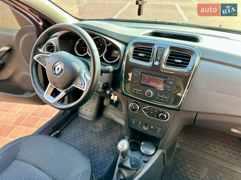 Седан Renault Logan 2017 в Одессе