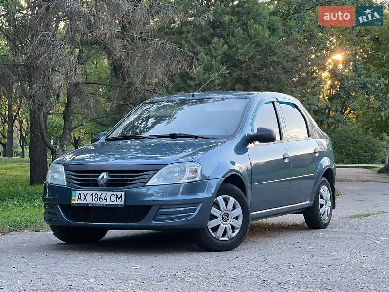 Renault Logan 2011