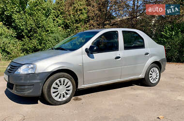 Седан Renault Logan 2011 в 