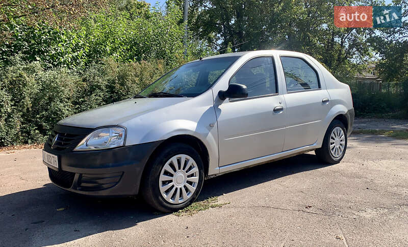 Седан Renault Logan 2011 в Переяславі