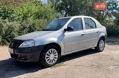 Седан Renault Logan 2011 в 