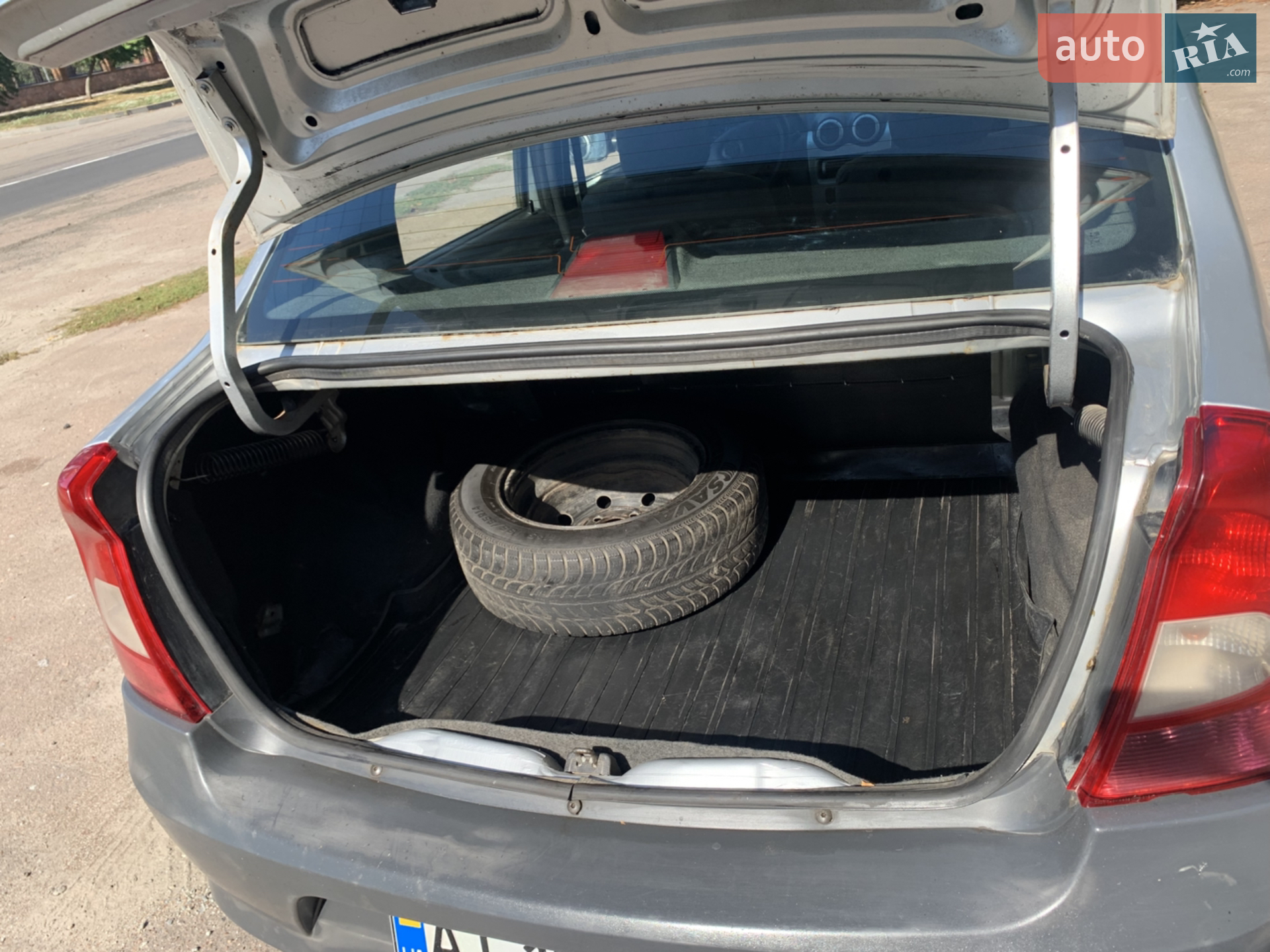 2011 Renault Logan - мініатюра 8