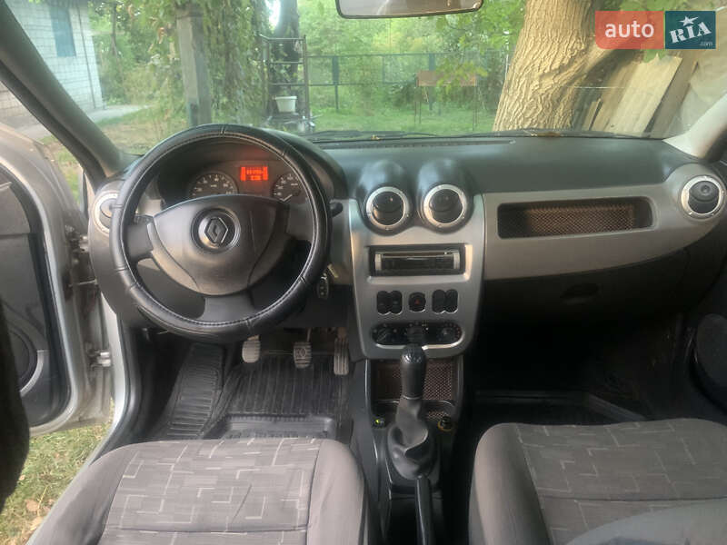 Седан Renault Logan 2011 в Переяславі