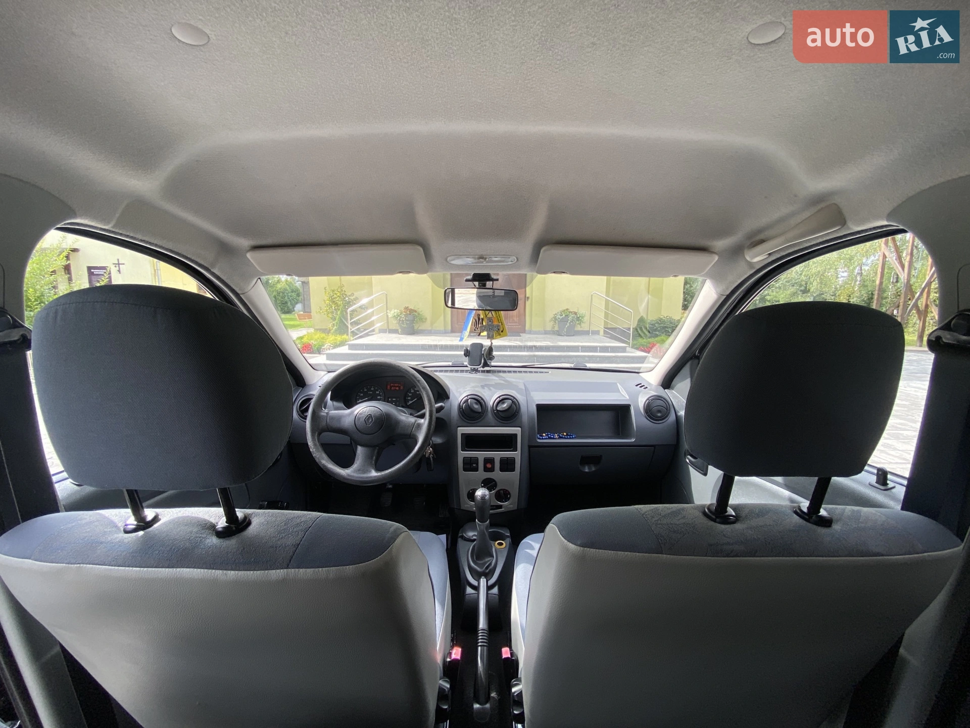 2010 Renault Logan - мініатюра 13