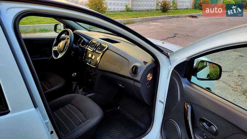 Седан Renault Logan 2020 в Киеве