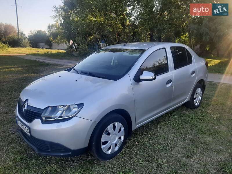 Renault Logan 2016