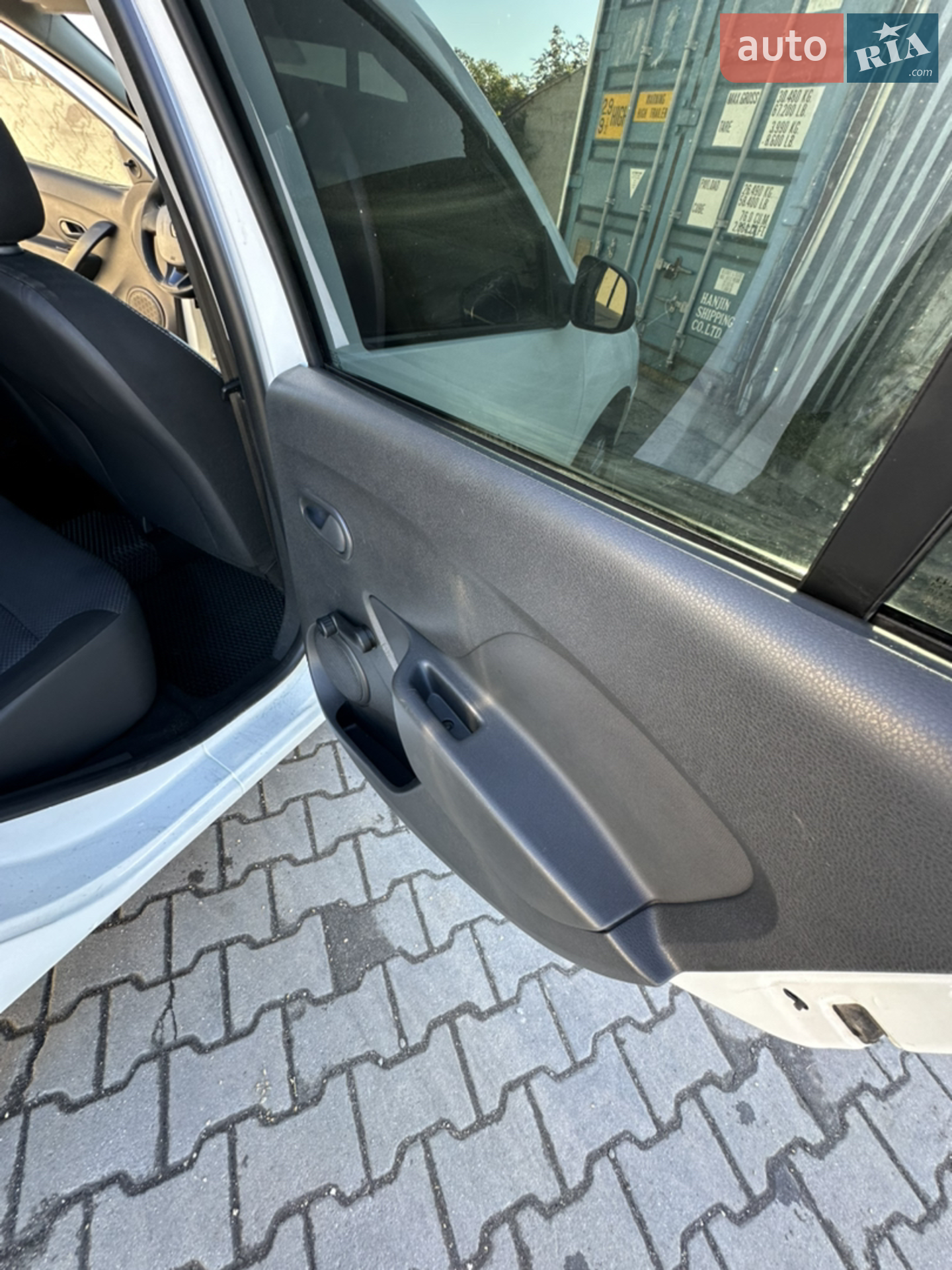 2016 Renault Logan - мініатюра 24