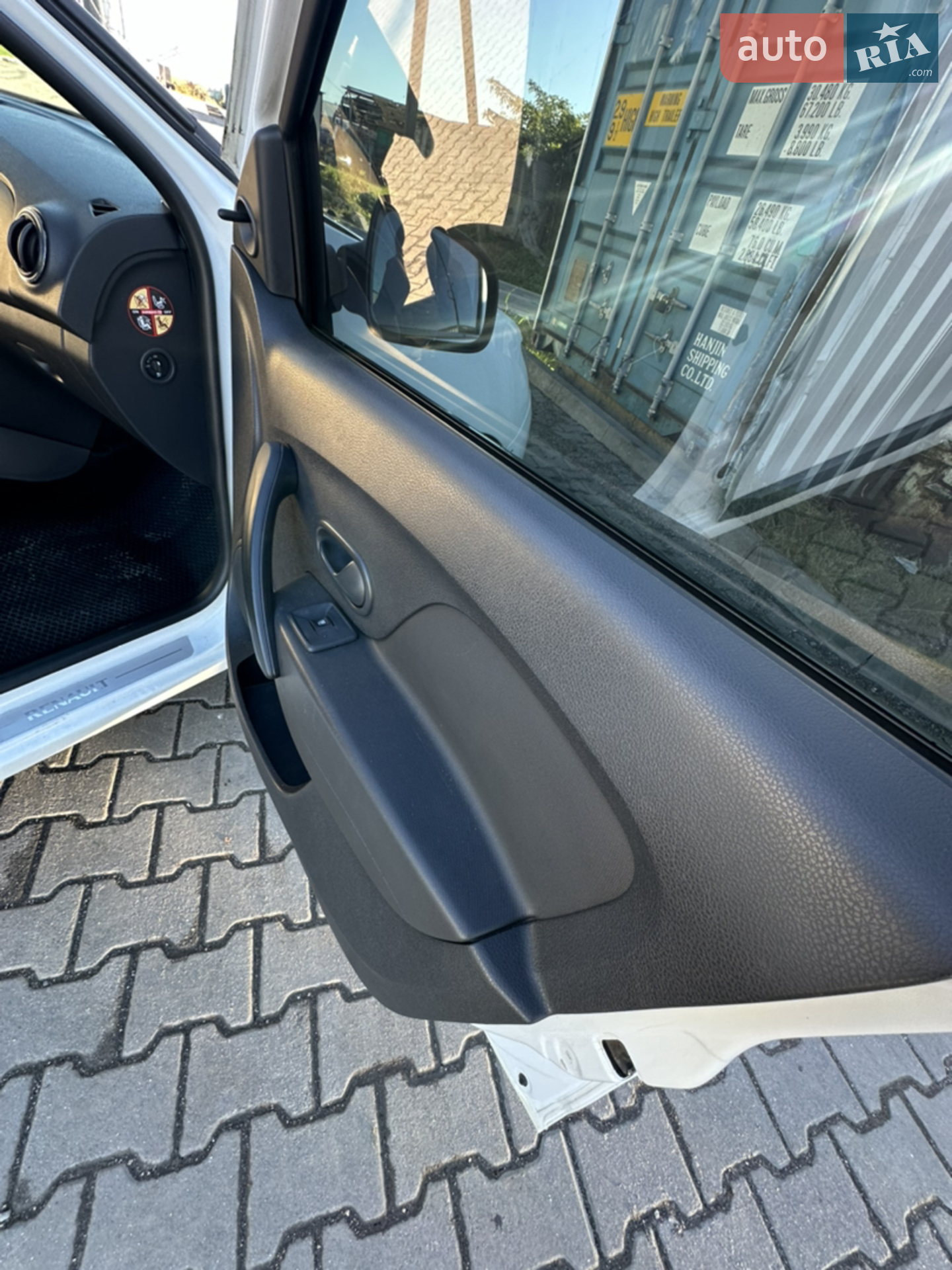 2016 Renault Logan - мініатюра 25