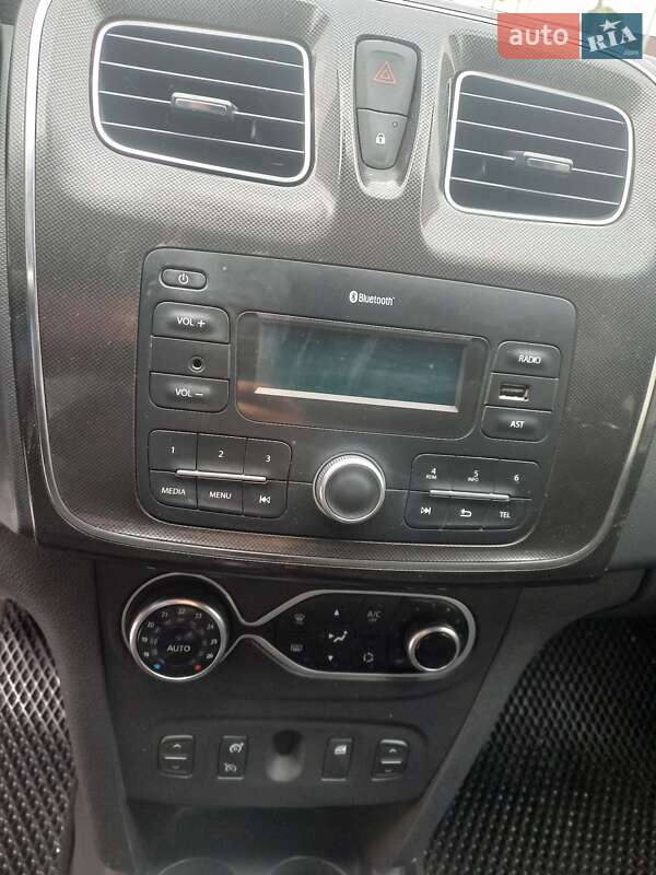 Седан Renault Logan 2018 в Умани