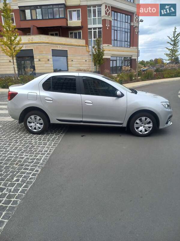 Седан Renault Logan 2018 в Умани