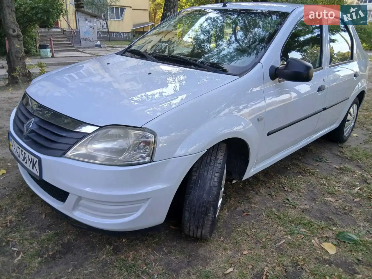 2013 Renault Logan - мініатюра 20