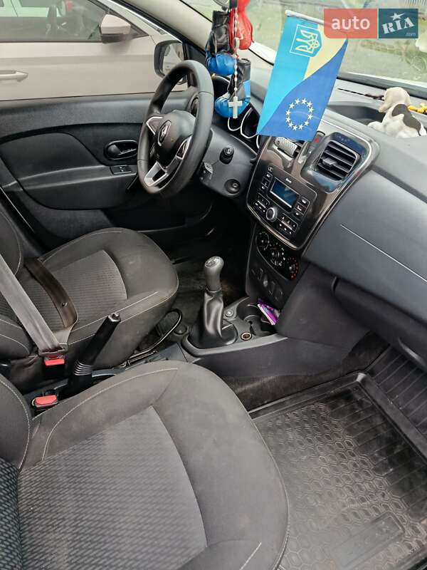 Седан Renault Logan 2019 в Нововолынске